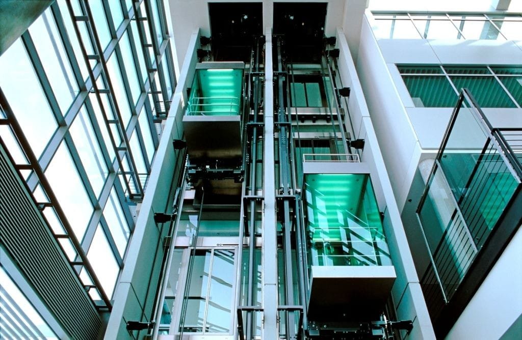 صيانة مصاعد قديمة