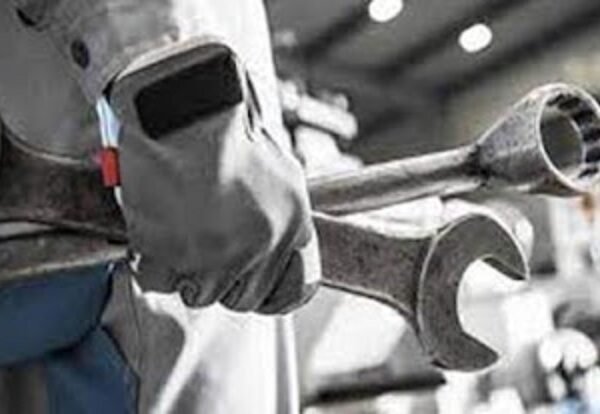 صيانة مصاعد خميس مشيط: الفرق بين الصيانة الوقائية والصيانة التصحيحية